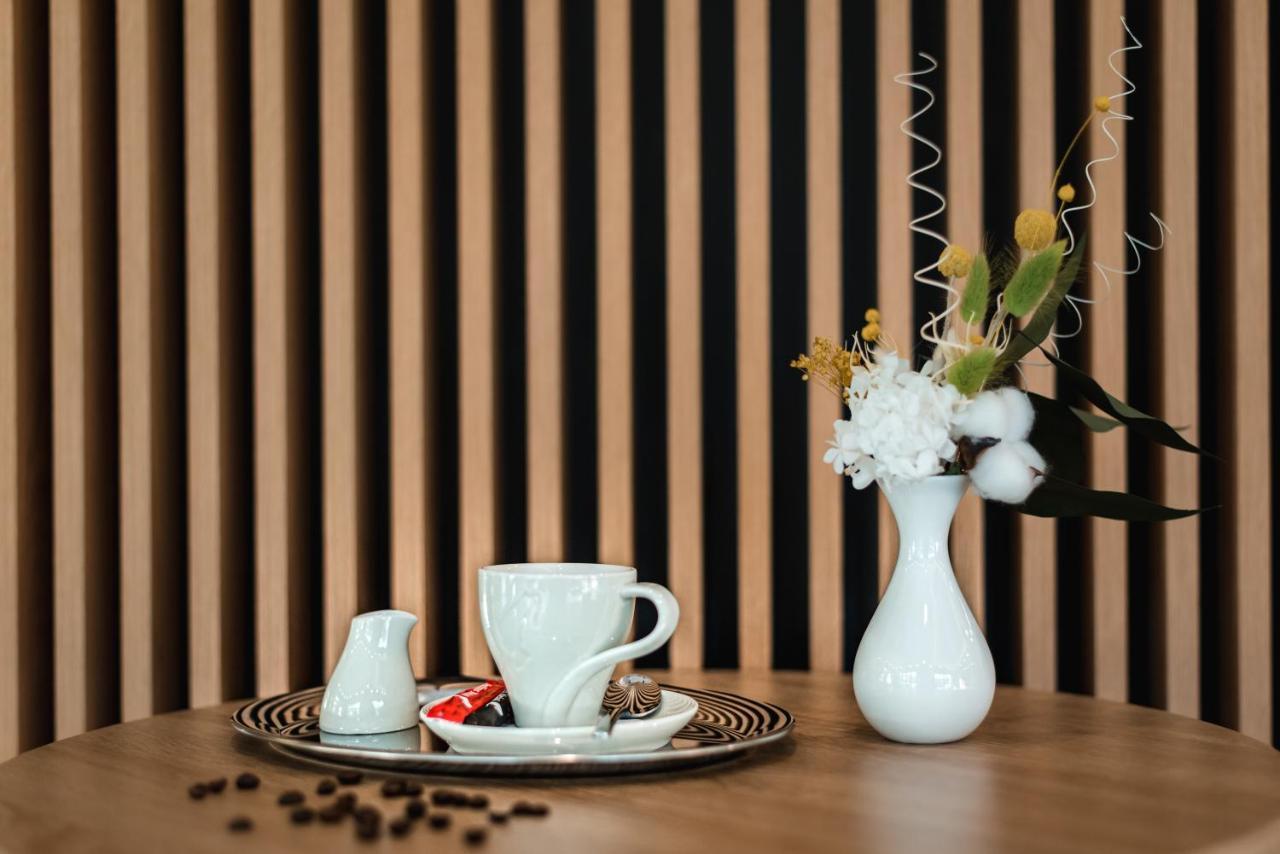 Grand View Hotel & Suites Copou Iasi Buitenkant foto