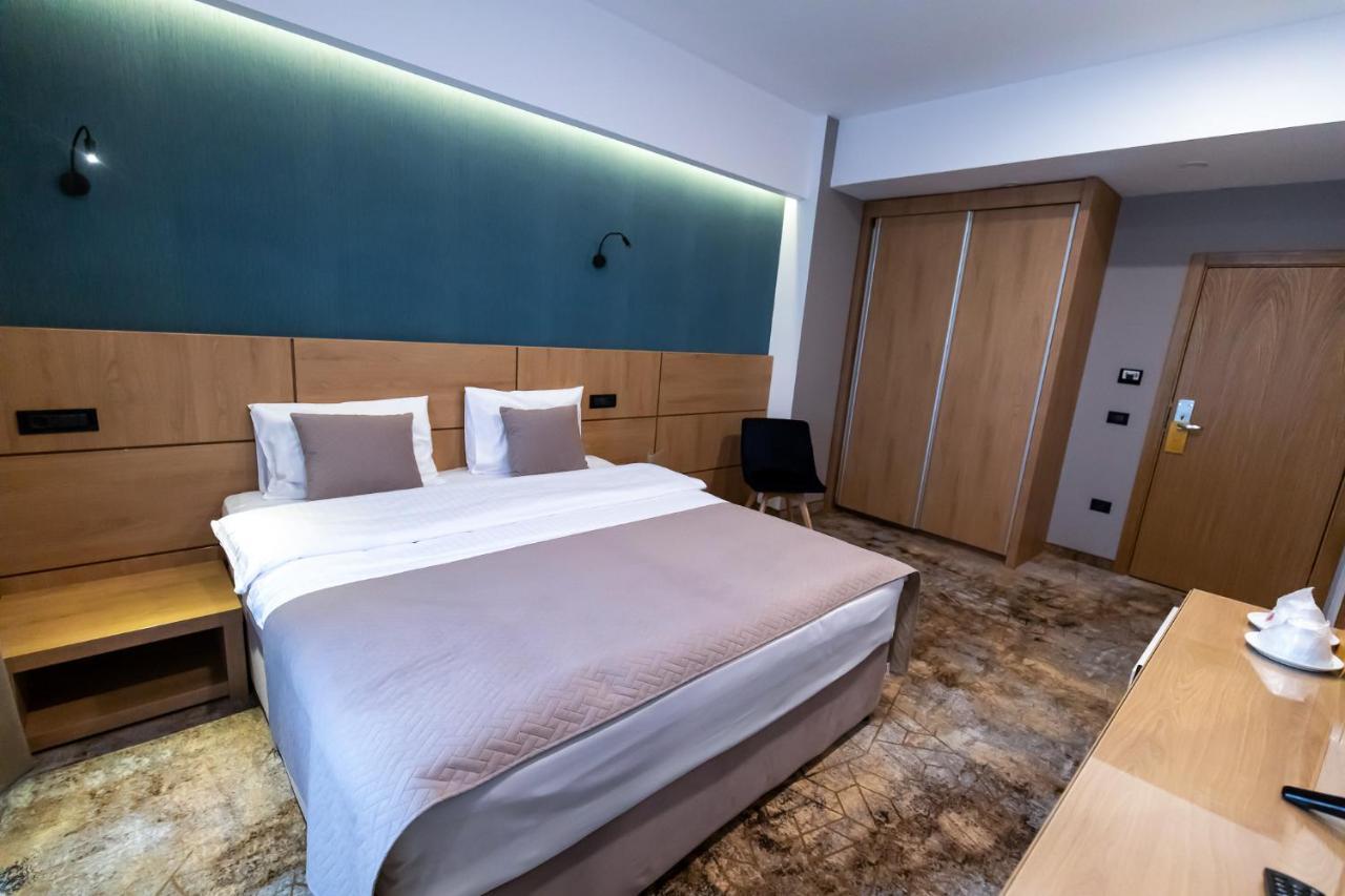 Grand View Hotel & Suites Copou Iasi Buitenkant foto