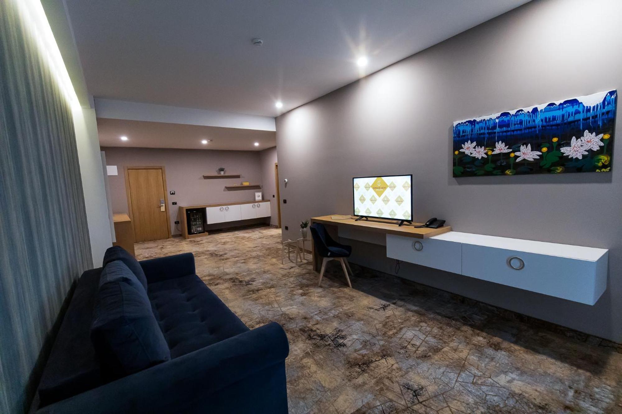 Grand View Hotel & Suites Copou Iasi Buitenkant foto