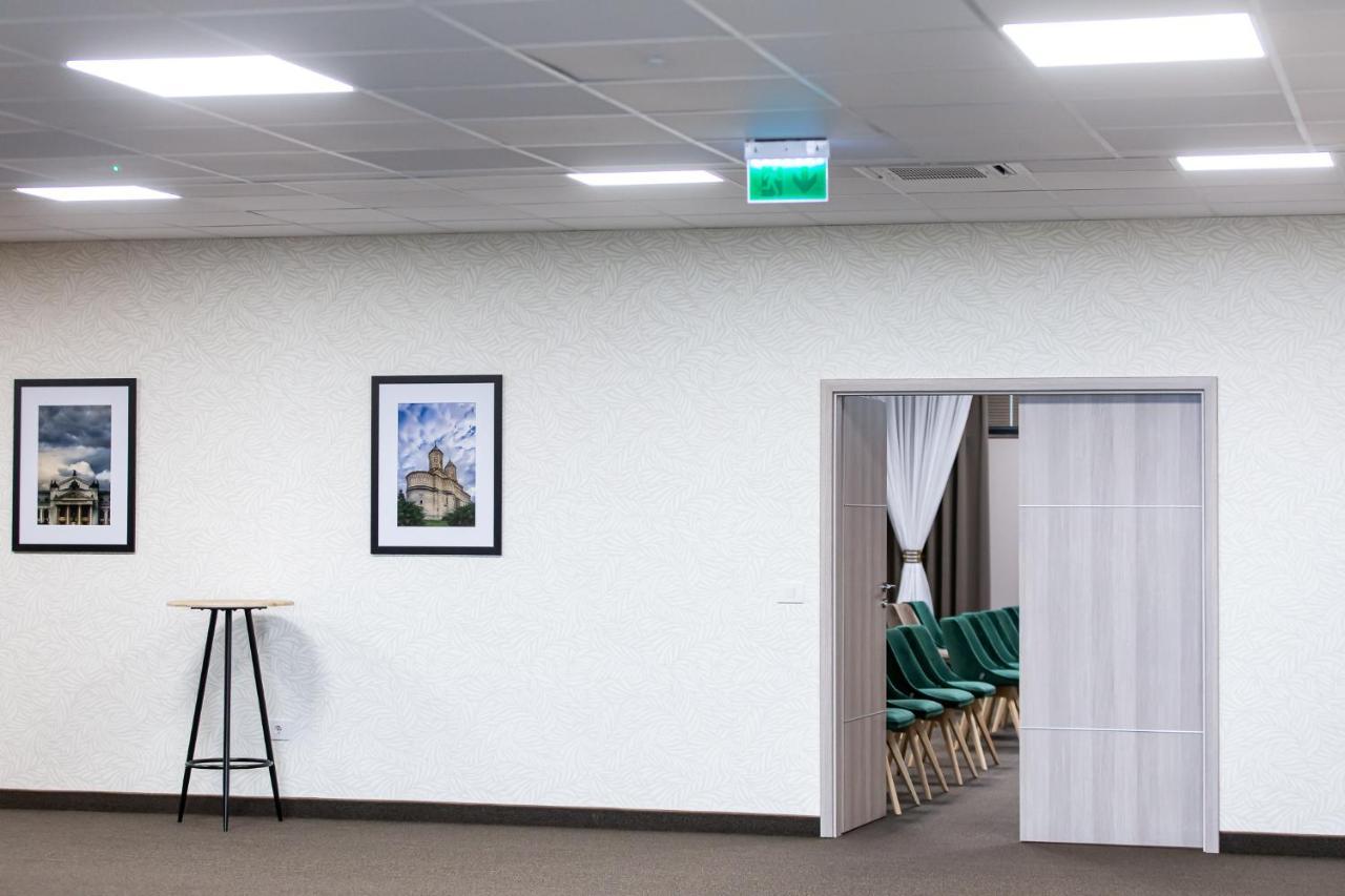 Grand View Hotel & Suites Copou Iasi Buitenkant foto